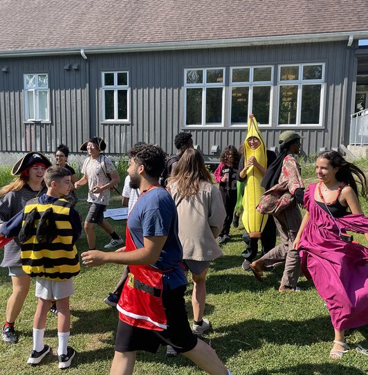 Course costumée au camp