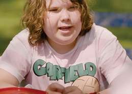 Enfant au camp Emergo