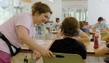 Monitrice et participante